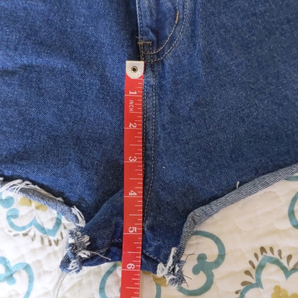 Women's denim shorts - Picture 6 of 7
